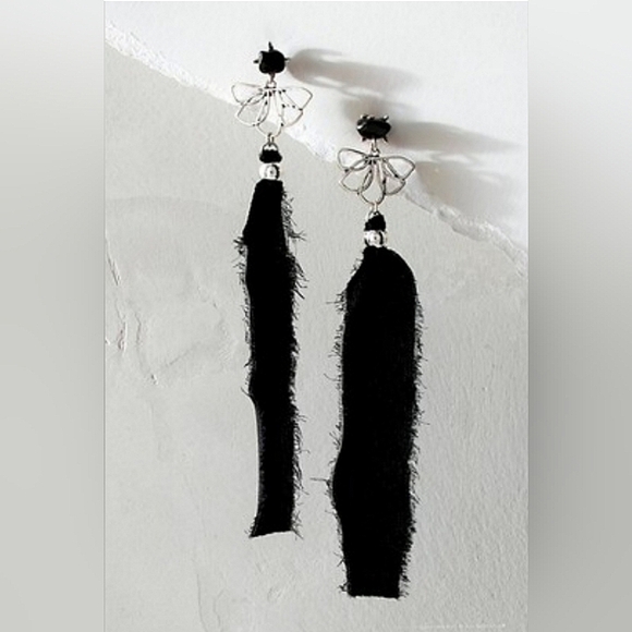 Free People, Lulu Dangles Earrings, Black Velvet Ribbon, NWOT! - Picture 1 of 8